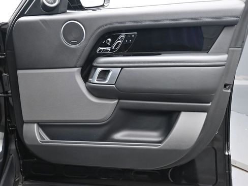 Used 2020 Land Rover Range Rover HSE image 27