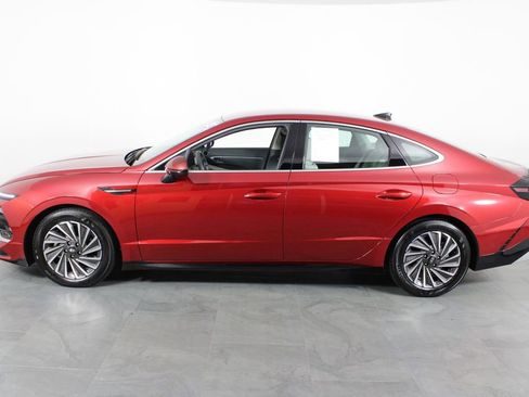 Certified 2025 Hyundai Sonata SEL image 10