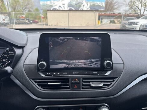 Used 2021 Nissan Altima 2.5 SV FWD image 19