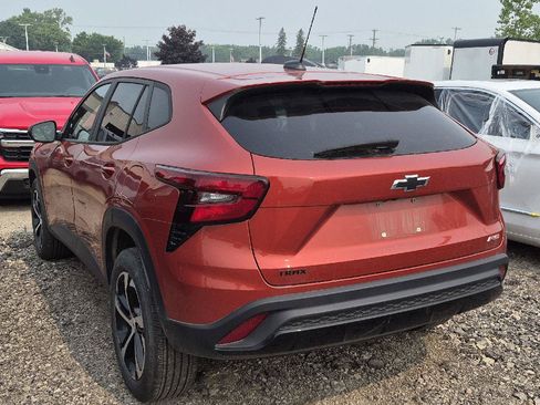 Used 2024 Chevrolet Trax RS FWD image 4