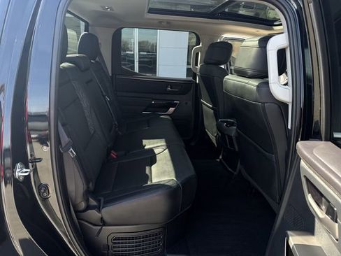 Used 2024 Toyota Tundra Limited AWD/4WD image 28
