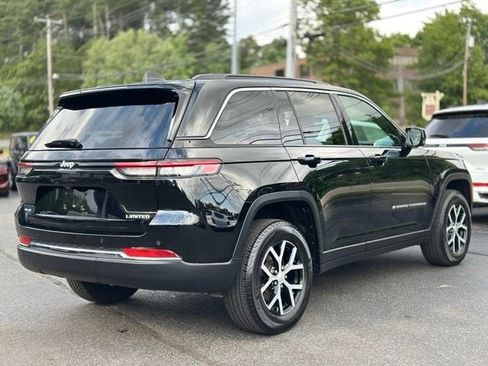 Used 2025 Jeep Grand Cherokee Limited AWD/4WD image 6