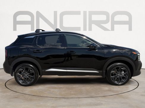 Used 2026 Nissan Kicks SR FWD image 13