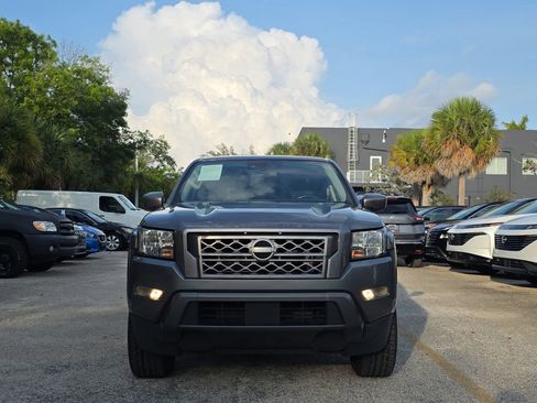 Certified 2022 Nissan Frontier SV RWD image 2