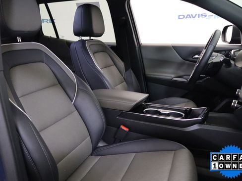 Used 2025 Chevrolet Equinox LT w/ Convenience Package II image 21