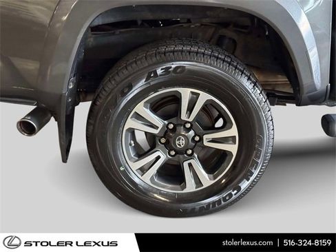 Used 2017 Toyota Tacoma SR5 image 10