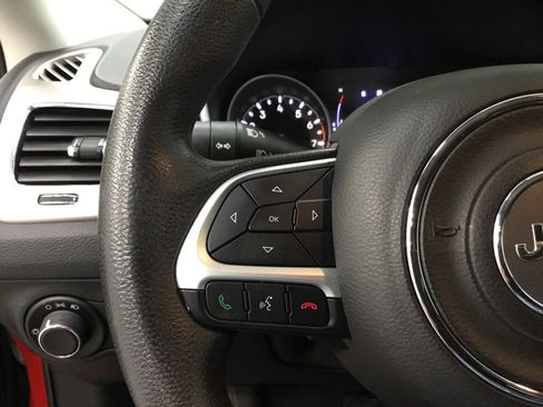 Used 2018 Jeep Compass Sport image 11