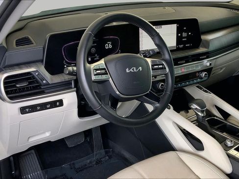 Used 2023 Kia Telluride EX w/ EX Captain's Chair Package FWD image 18