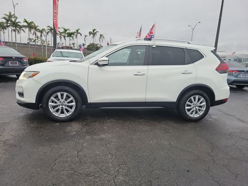 Used 2020 Nissan Rogue SV image 7