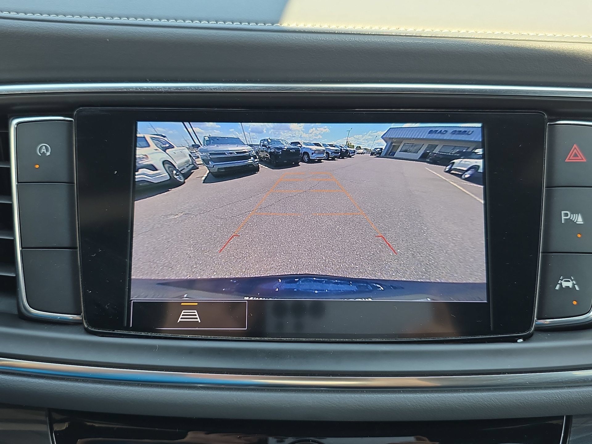 Used 2023 Buick Enclave Essence w/ Experience Buick Package FWD image 25