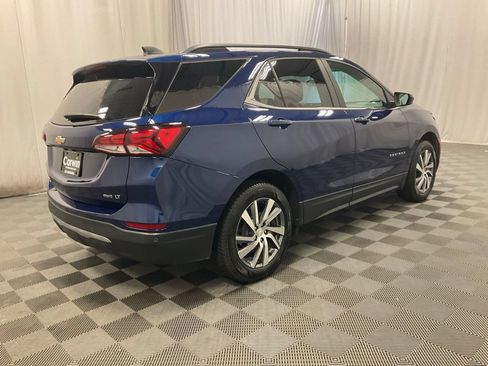 Used 2022 Chevrolet Equinox LT AWD/4WD image 2