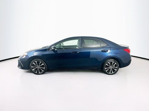 Used 2018 Toyota Corolla SE FWD image 4