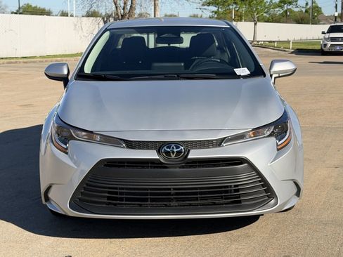 Certified 2026 Toyota Corolla LE image 3