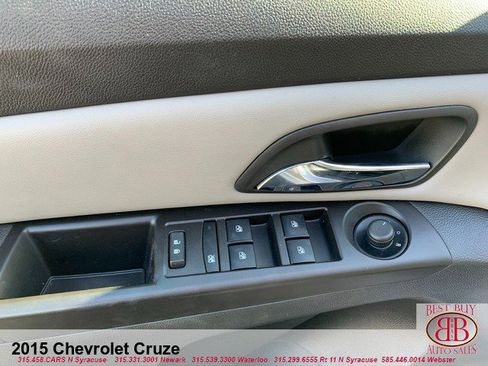 Used 2015 Chevrolet Cruze LS FWD image 9