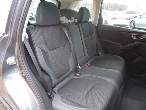 Used 2021 Subaru Forester Premium AWD/4WD image 18