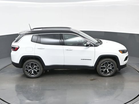New 2026 Jeep Compass Limited image 23