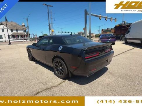 Used 2016 Dodge Challenger R/T Scat Pack w/ Leather Interior Group RWD image 7