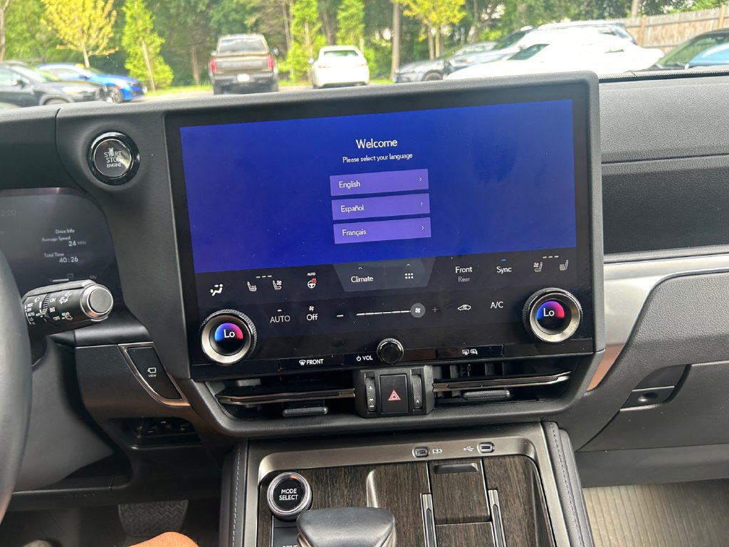 Used 2024 Lexus GX 550 w/ Accessory Package (Z1) AWD/4WD image 21