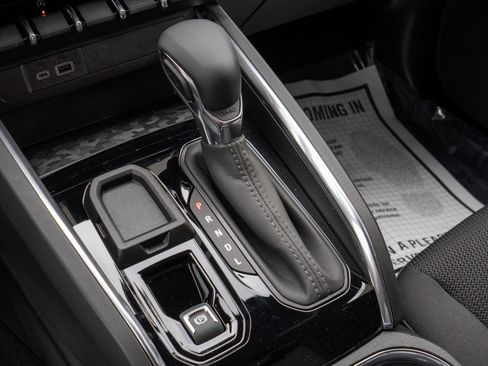 New 2026 GMC Canyon Elevation w/ Convenience Package image 13