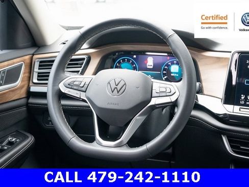 Certified 2024 Volkswagen Atlas SE w/ Black Wheel Package image 31