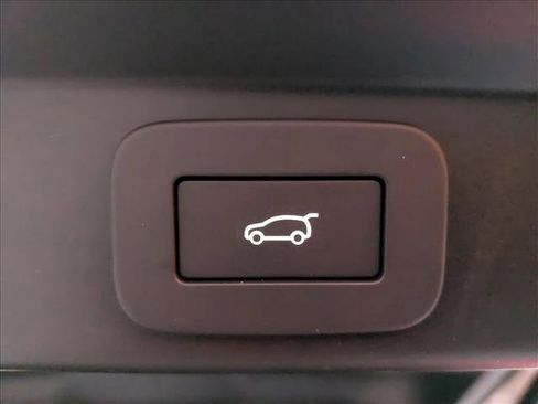 Certified 2025 Land Rover Range Rover Sport image 27