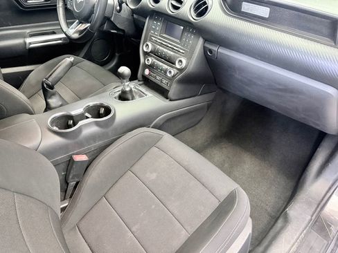 Used 2017 Ford Mustang Coupe image 11