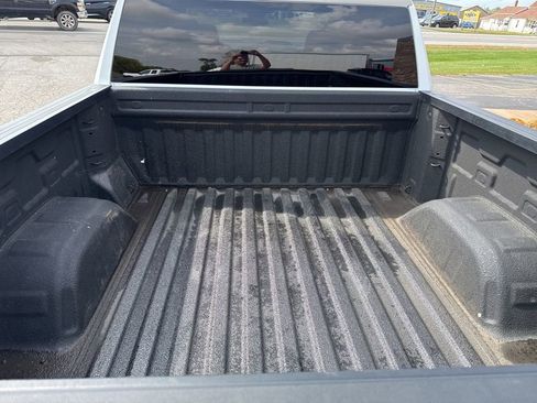 Used 2023 Chevrolet Silverado 1500 LT Trail Boss image 16