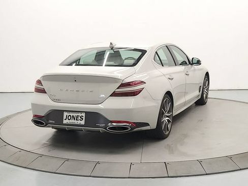 Used 2024 Genesis G70 2.5T AWD/4WD image 7