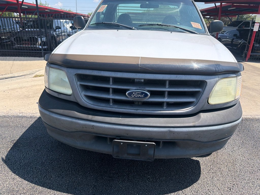 Used 2002 Ford F150 XL RWD image 2