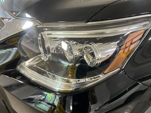 Used 2019 Lexus GX 460 Premium w/ Premium Package AWD/4WD image 31