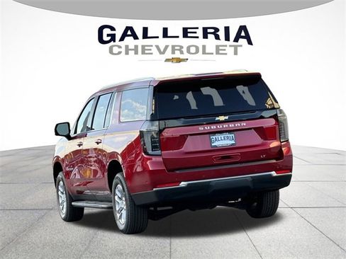 New 2026 Chevrolet Suburban LT image 5