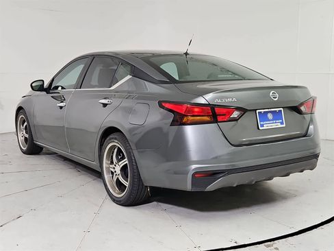 Used 2022 Nissan Altima 2.5 S image 4