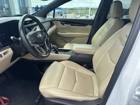 Used 2019 Cadillac XT5 Luxury FWD image 8