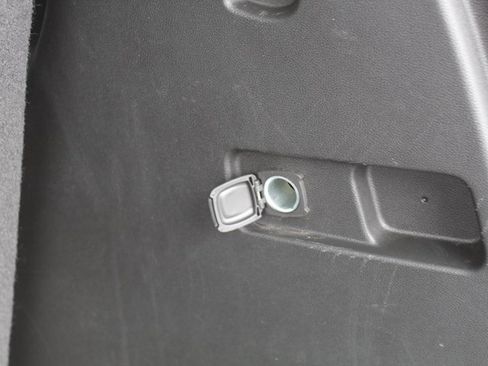 Used 2023 GMC Acadia Denali w/ Black Diamond Edition image 8