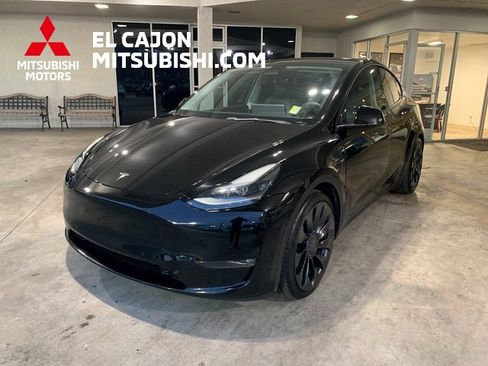 Used 2022 Tesla Model Y Performance image 8
