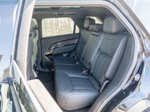 Certified 2025 Land Rover Range Rover Sport Dynamic SE image 36