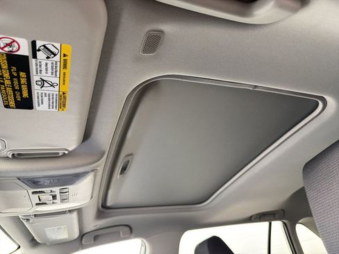 Used 2025 Toyota RAV4 XLE w/ Convenience Package image 16