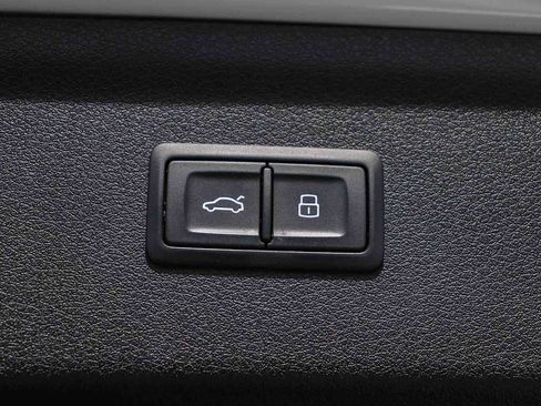 Used 2016 Audi Q3 2.0T Premium Plus w/ Technology Package image 40