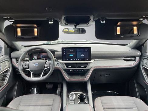 Certified 2025 Ford Explorer ST-Line AWD/4WD image 3