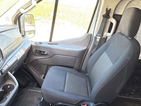 Used 2024 Ford Transit 250 Low Roof w/ Exterior Upgrade Package RWD image 15