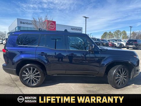 Used 2025 Lexus GX 550 image 3