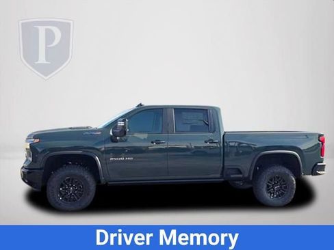 New 2026 Chevrolet Silverado 2500 ZR2 w/ LPO, Dark Essentials Package AWD/4WD image 12