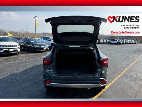 Used 2025 Chevrolet Trax LT image 22