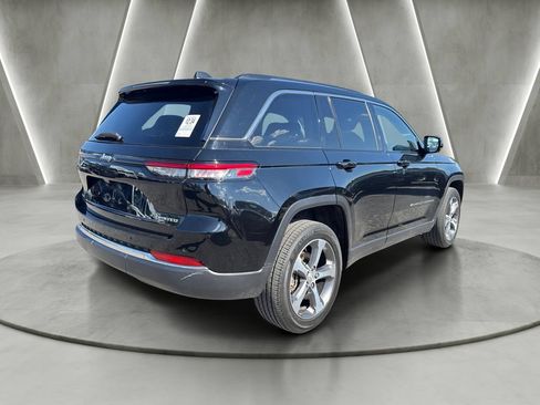 Used 2023 Jeep Grand Cherokee Limited AWD/4WD image 7
