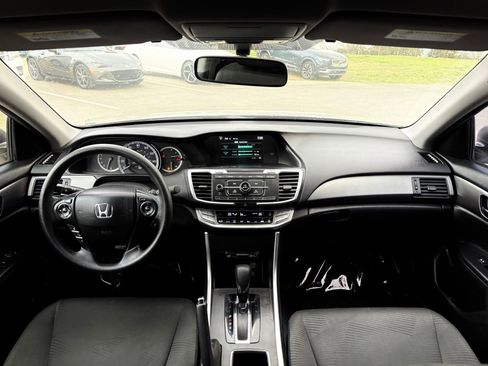 Used 2015 Honda Accord LX image 22