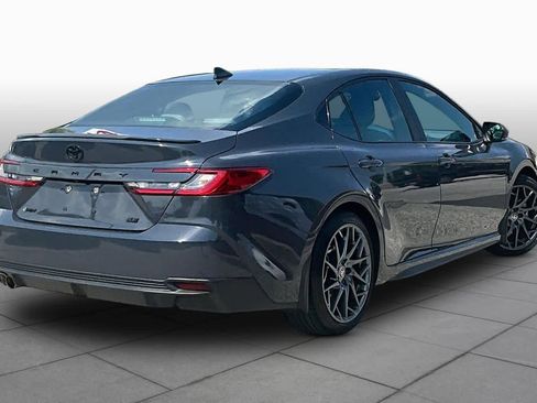 Used 2025 Toyota Camry SE FWD image 13
