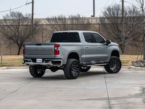 Used 2025 Chevrolet Silverado 1500 LTZ image 8