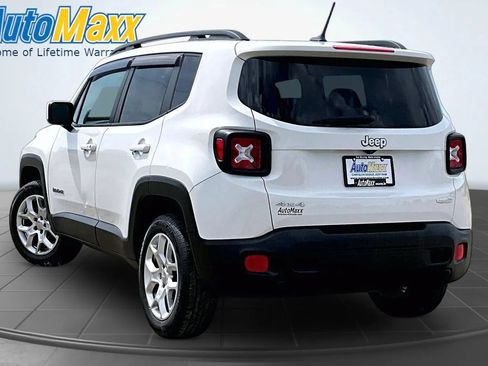 Used 2017 Jeep Renegade Latitude AWD/4WD image 4