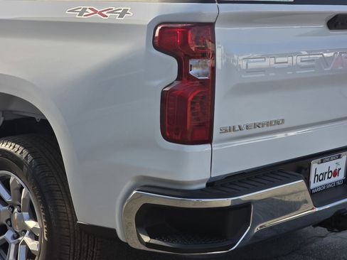 New 2025 Chevrolet Silverado 1500 LT image 10