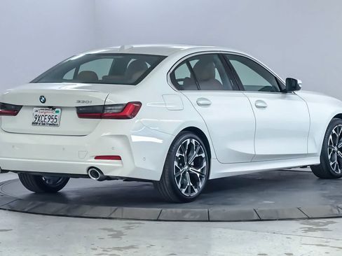 Used 2026 BMW 330i Sedan w/ Premium Package RWD image 2